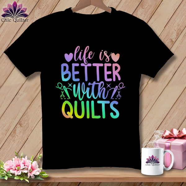 MyDesigns Physical Item S / Black LIfe is Better with Quilts ~ Relaxed Fit Tee