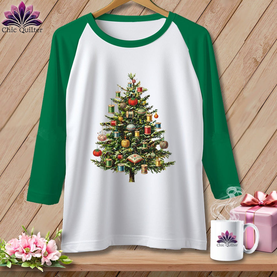 MyDesigns Physical Item XS / White/Kelly The Quilter’s Christmas Tree ~ Raglan Tee