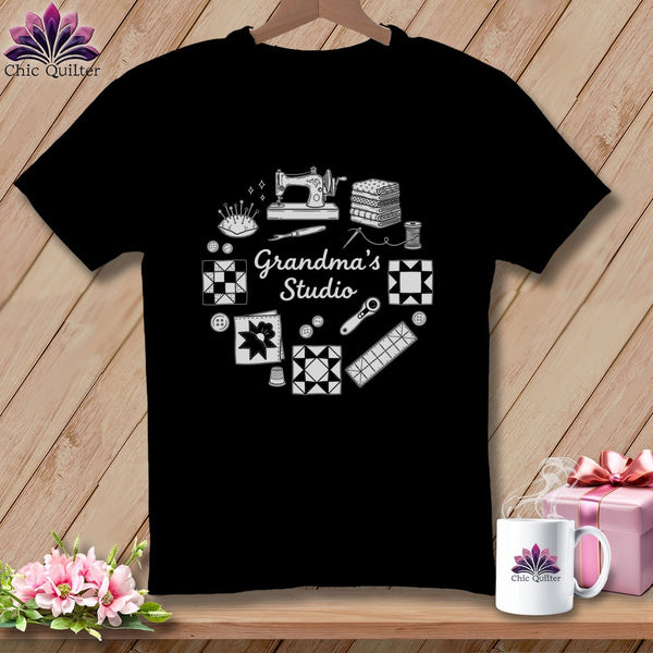 MyDesigns Physical Item S / Black Grandma’s Studio ~ Relaxed Fit Tee