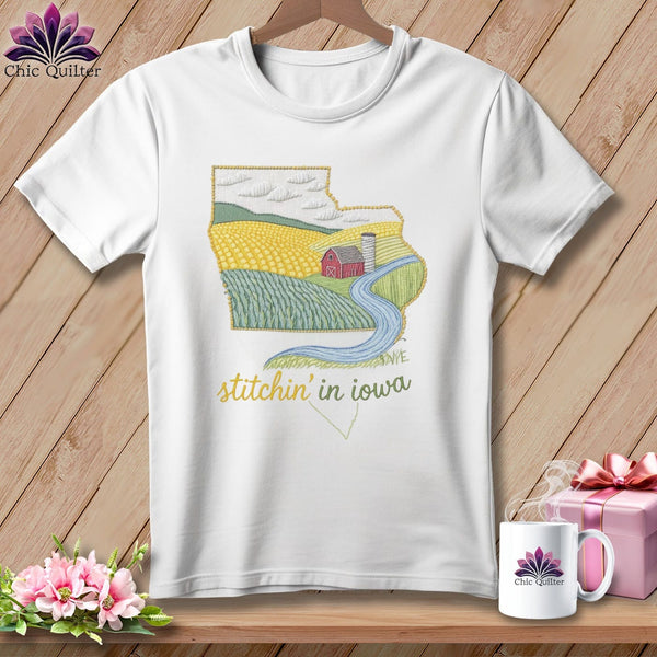 MyDesigns Physical Item S / White Stitchin' in Iowa ~ Relaxed Fit Tee