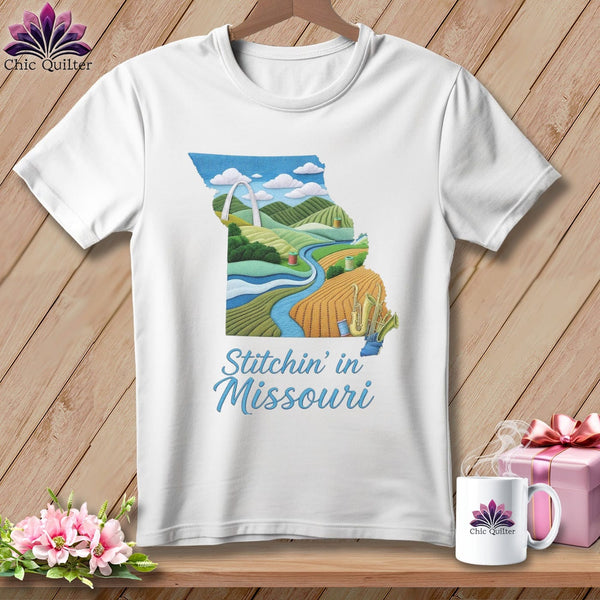 MyDesigns Physical Item S / White Stitchin' in Missouri ~ Relaxed Fit Tee