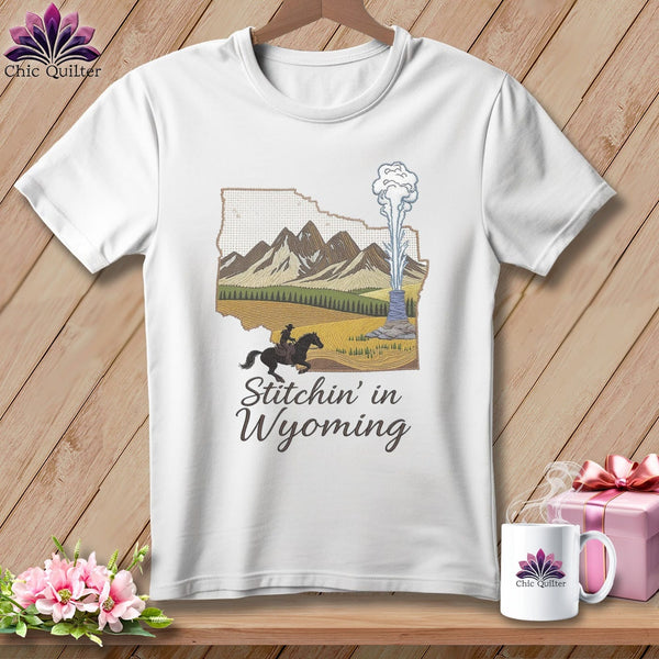 MyDesigns Physical Item S / White Stitchin' in Wyoming ~ Relaxed Fit Tee