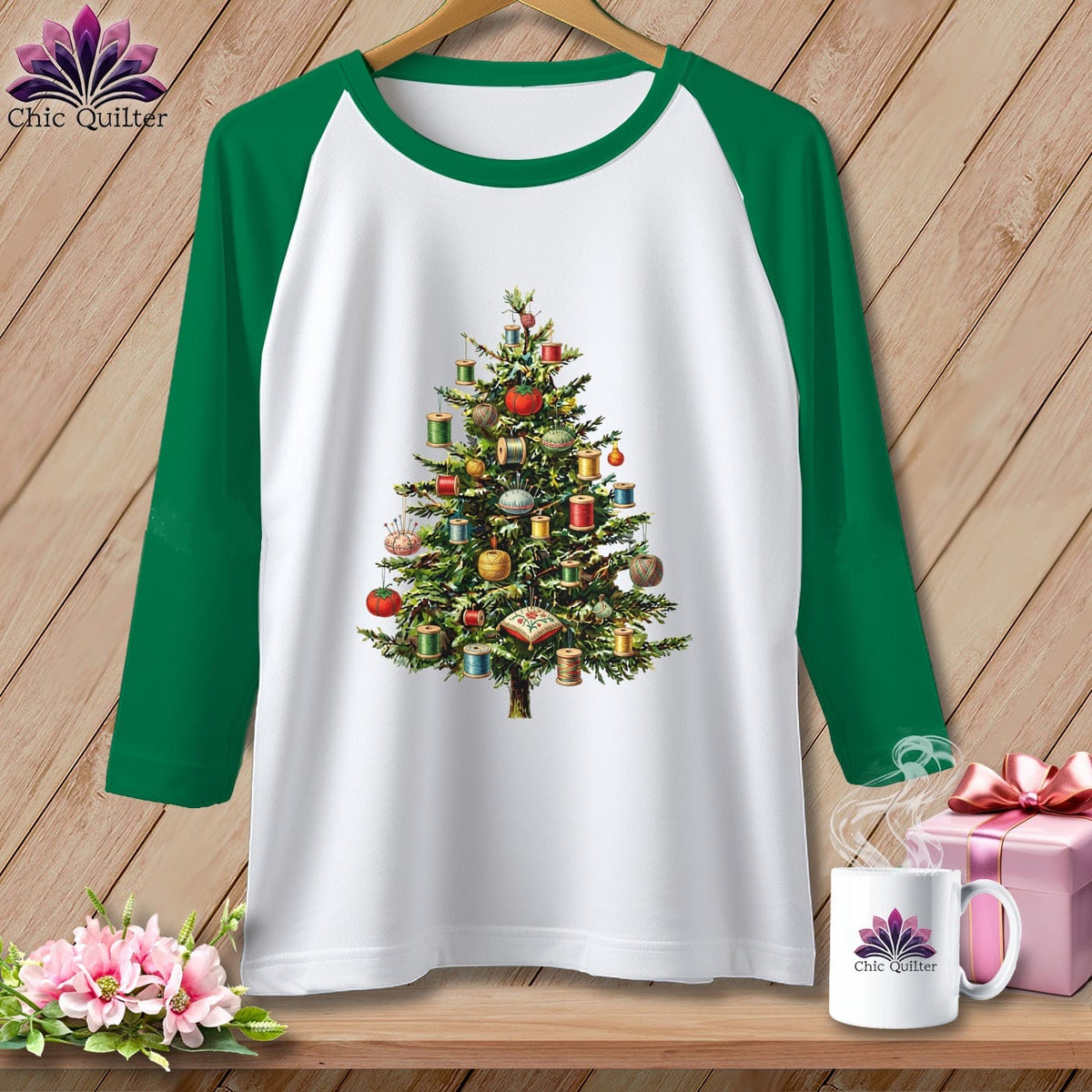 MyDesigns Physical Item XS / White/Kelly The Quilter’s Christmas Tree ~ Raglan Tee
